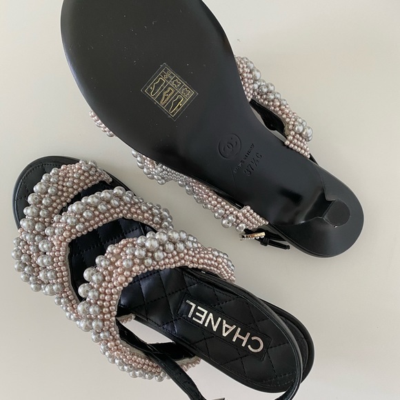 Chanel shoes - Picture 5 of 12